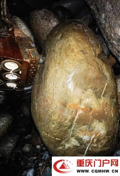 盾构机单月掘进248环 重庆轨道交通15号线建设“加速度”(图2) 盾构机单月掘进248环 重庆轨道交通15号线建设“加速度”(2)