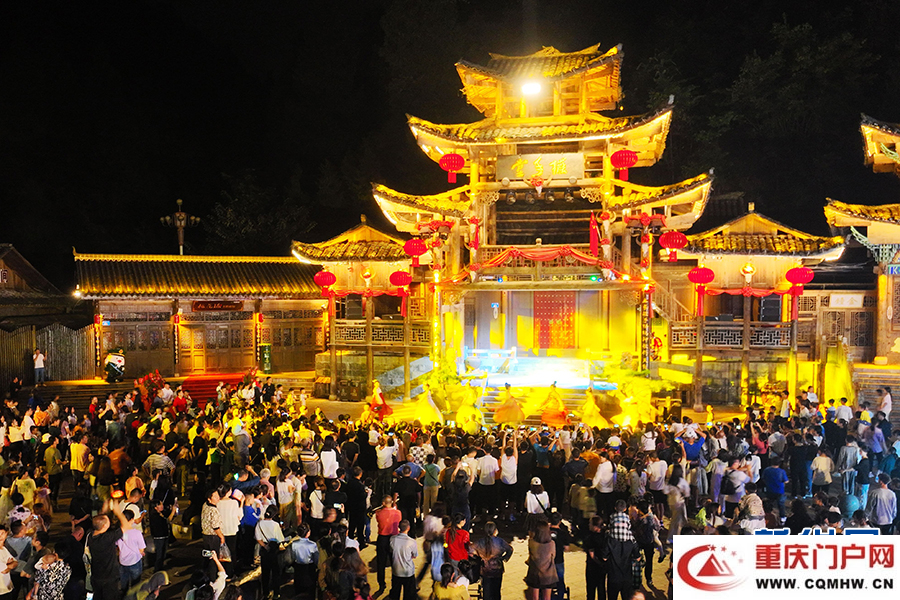“景”上添花 文旅融合扮靓重庆“双节”假期(图6) “景”上添花 文旅融合扮靓重庆“双节”假期(6)