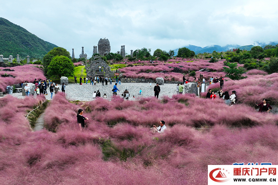 “景”上添花 文旅融合扮靓重庆“双节”假期(图7) “景”上添花 文旅融合扮靓重庆“双节”假期(7)