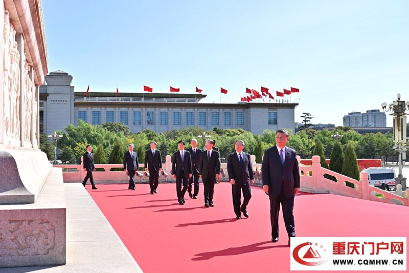 习近平等党和国家领导人出席烈士纪念日向人民英雄敬献花篮仪式(4)