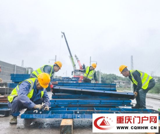“双节”不停歇 渝昆高铁建设加速推进(图1) “双节”不停歇 渝昆高铁建设加速推进(1)