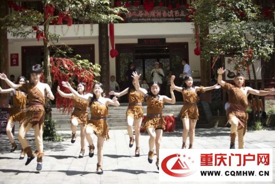 缤纷活动带火文旅市场 中秋国庆假期涪陵各大景区游人如织(图1) 缤纷活动带火文旅市场 中秋国庆假期涪陵各大景区游人如织(1)