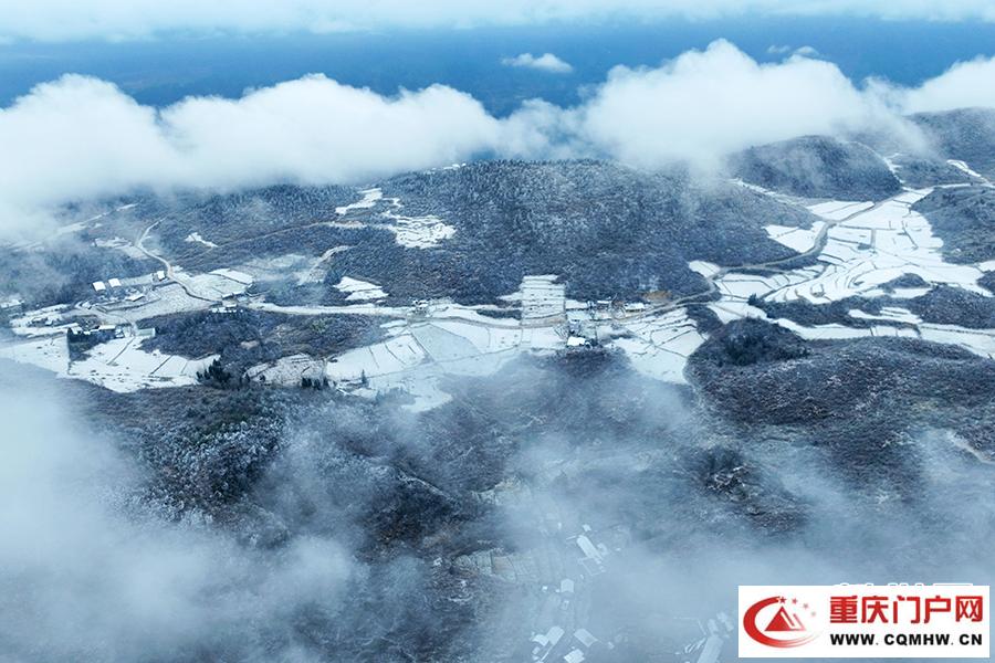重庆酉阳：雪落天山堡 美景入画来(4)