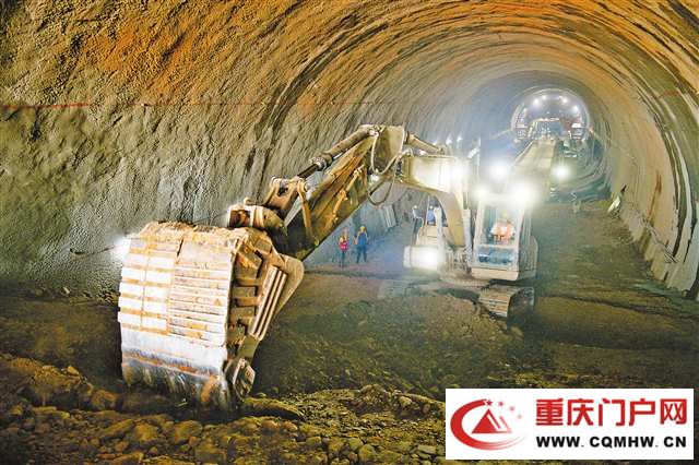 成渝中线高铁首座隧道贯通 全线隧道施工进入攻坚阶段