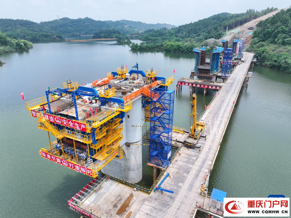 成渝中线高铁建设有序推进