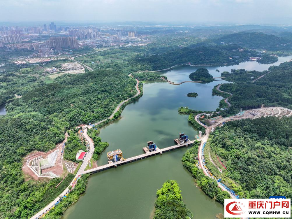 成渝中线高铁建设有序推进(2)