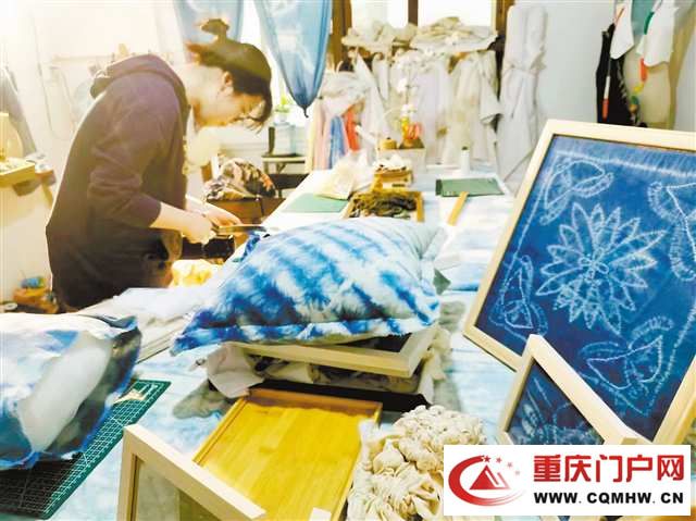 文创产品、非遗技艺、国风体验 国潮经济“圈粉”年轻人