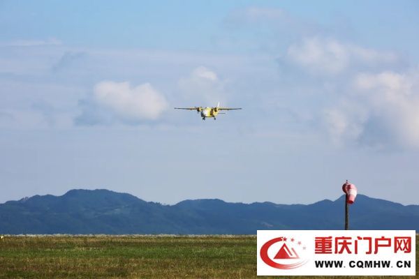 中大型无人运输机YH-1000在梁平完成首次载货异地起降(2) 中大型无人运输机YH-1000在梁平完成首次载货异地起降(2)